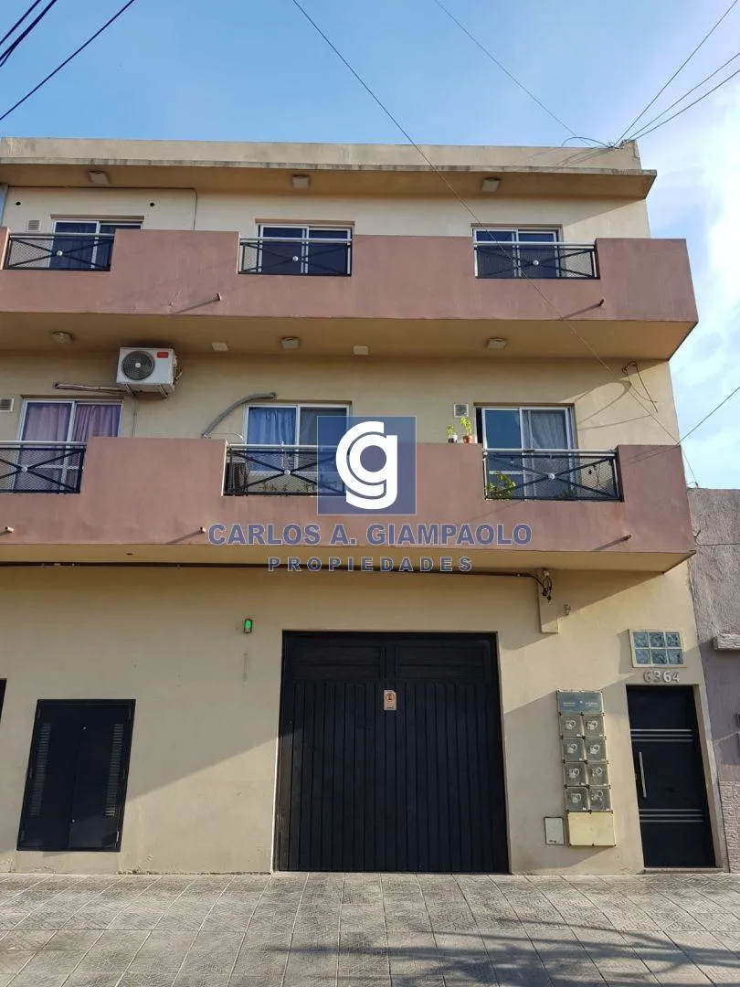 Apartamento de três ambientes com 2 dormitórios em Tres de Febrero