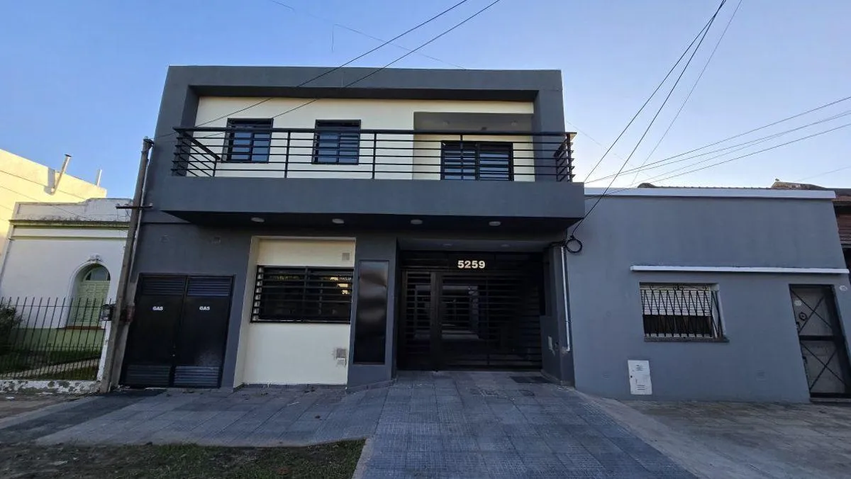 Dúplex de 3 ambientes en Lanús