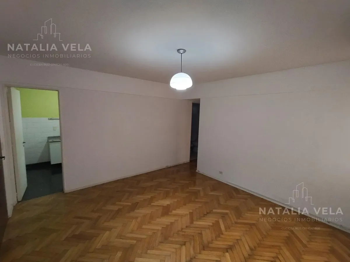 Departamento de 2 ambientes con lavadero y patio en Flores