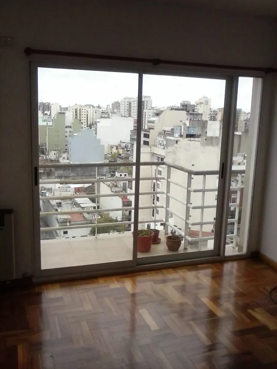 Departamento de 1 dormitorio contrafrente en San Cristóbal