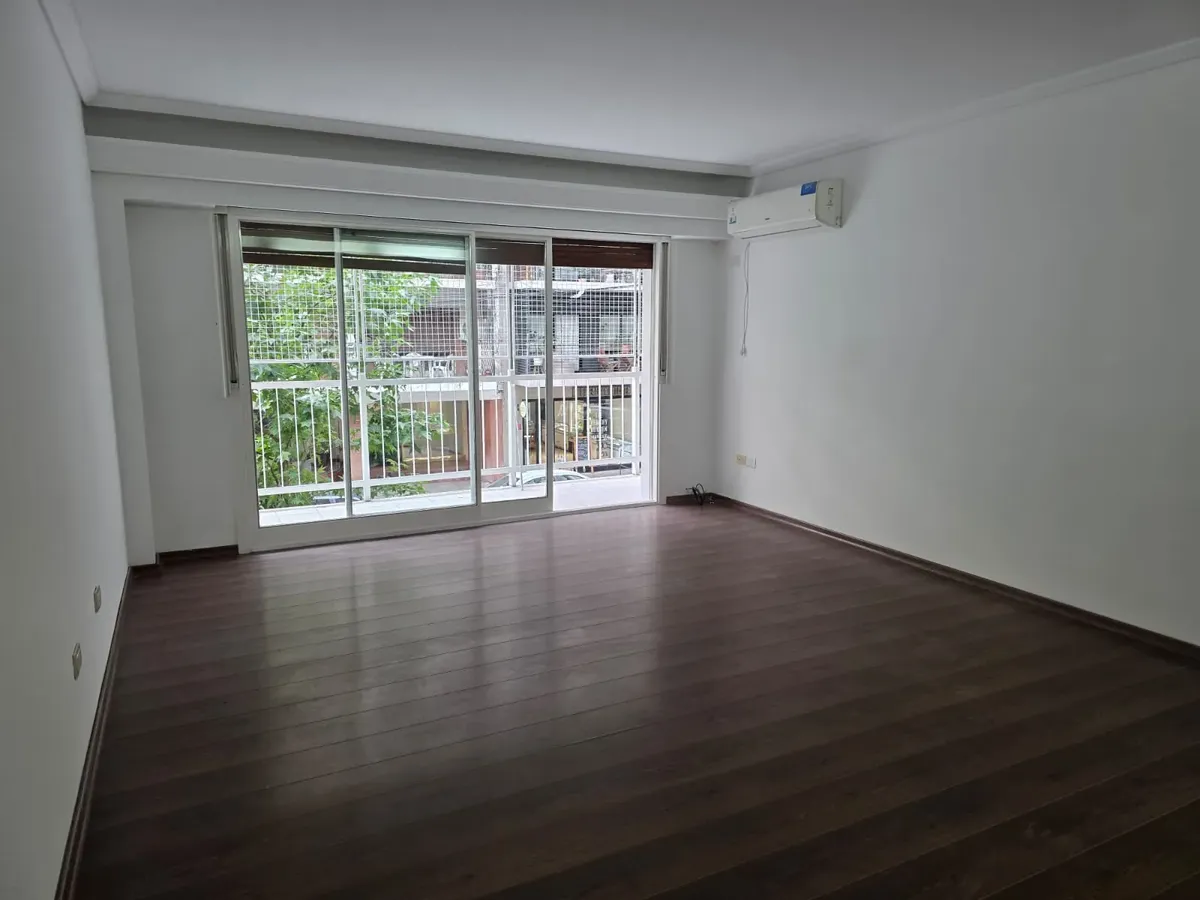 Three-bedroom half-floor apartment in Villa Urquiza