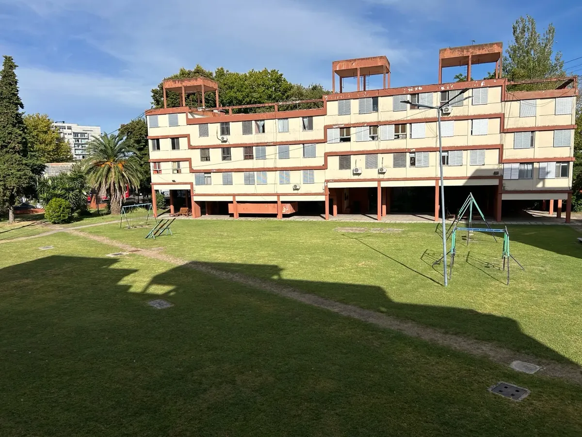 Departamento de 4 ambientes con 3 dormitorios en Tigre centro