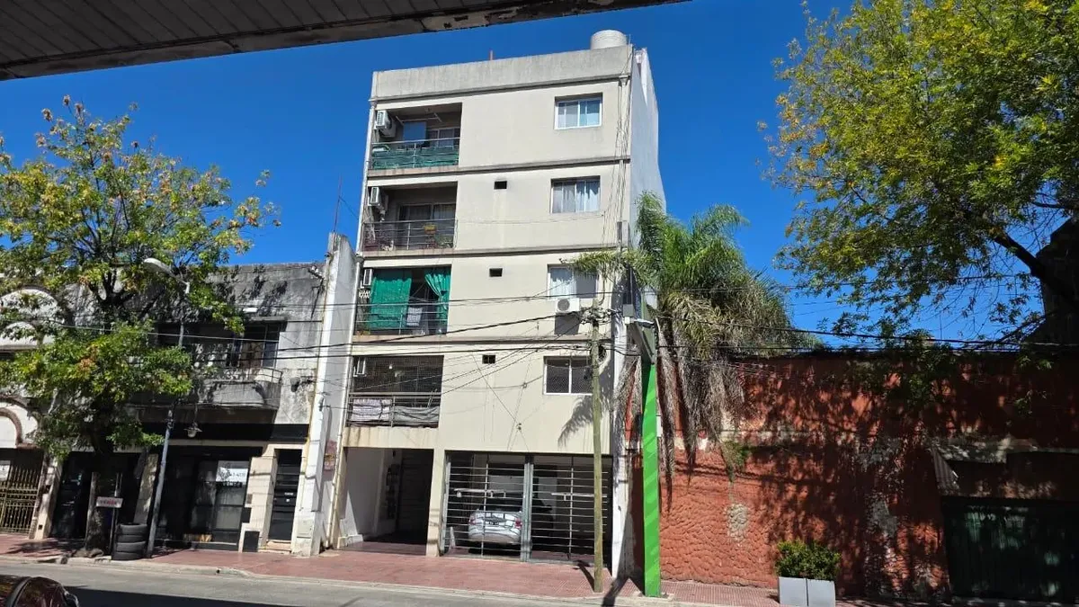 Departamento de 2 ambientes con balcón y cochera en San Fernando