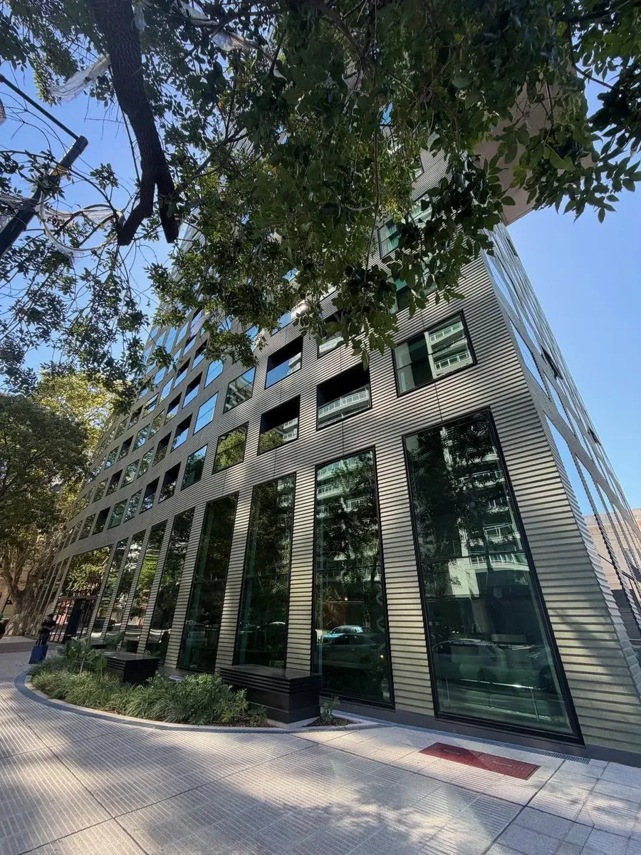 Apartamento de dois ambientes novo com vaga e depósito em Puerto Madero