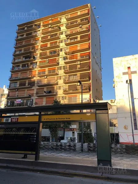 Two-room apartment with balcony and open views in Núñez