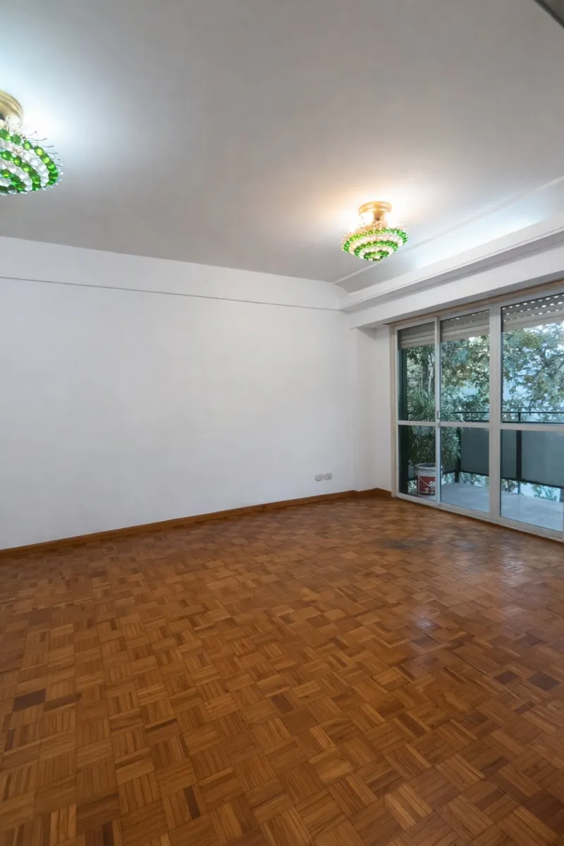 Трёхкомнатная квартира с 3 спальнями и зависимостью в Villa Crespo