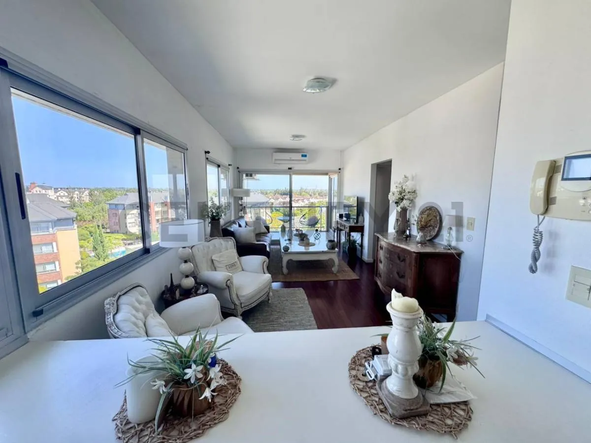 Unfurnished two-room apartment with parking in Tigre