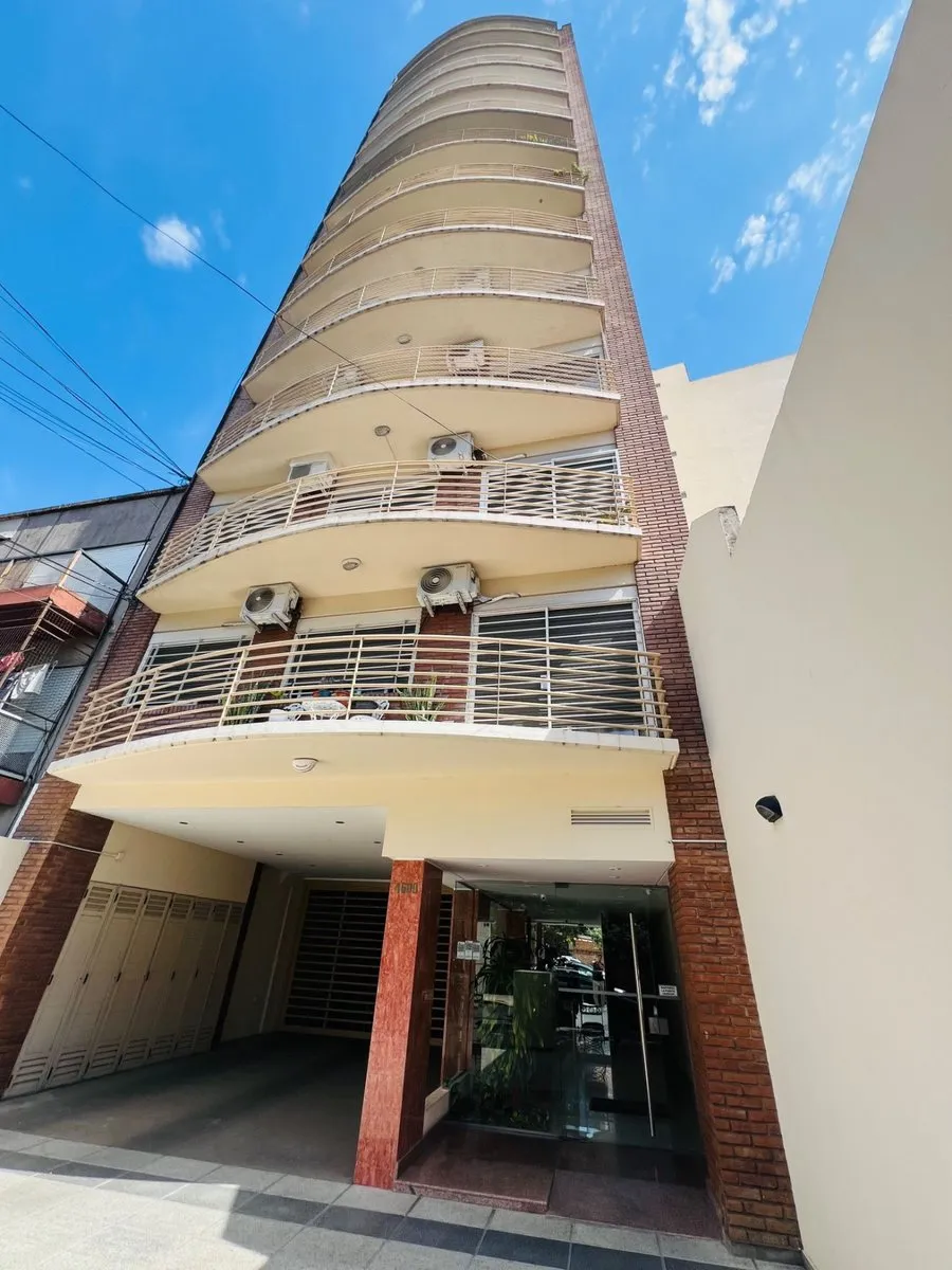 Departamento de 2 ambientes en Monte Castro