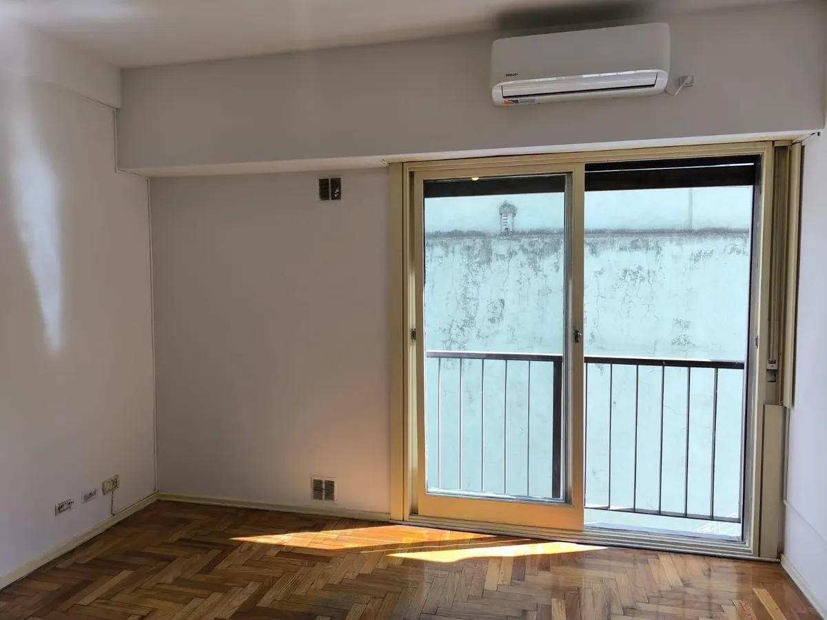 Apartamento de três ambientes com 2 dormitórios no Caballito