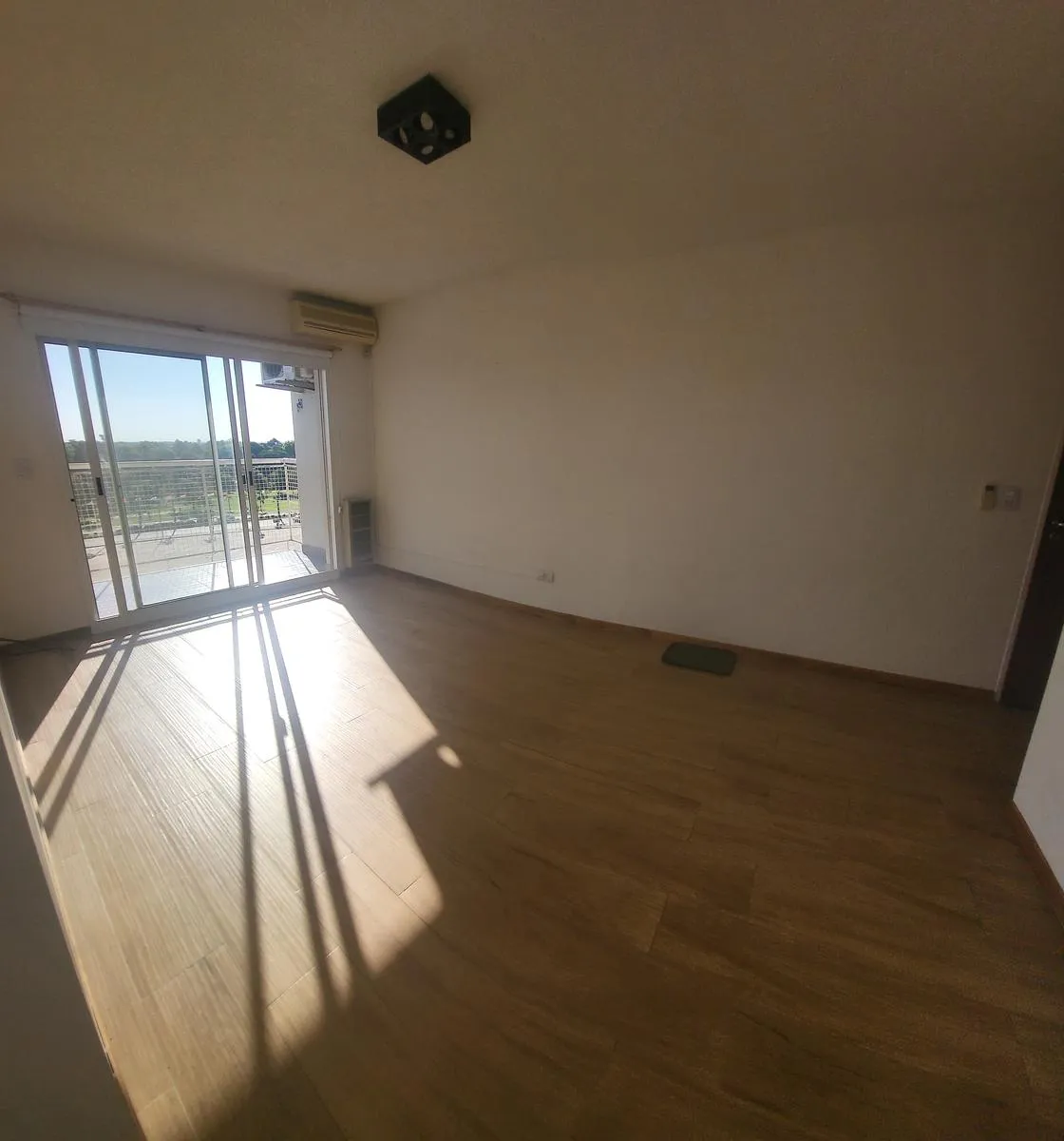 Departamento de 1 dormitorio en Tigre con balcón y vista al río