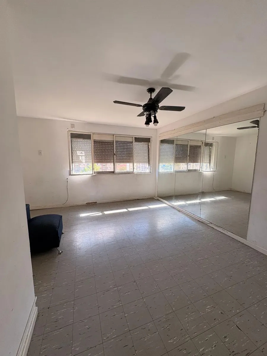 Departamento de 3 ambientes con 2 dormitorios en Villa Lugano