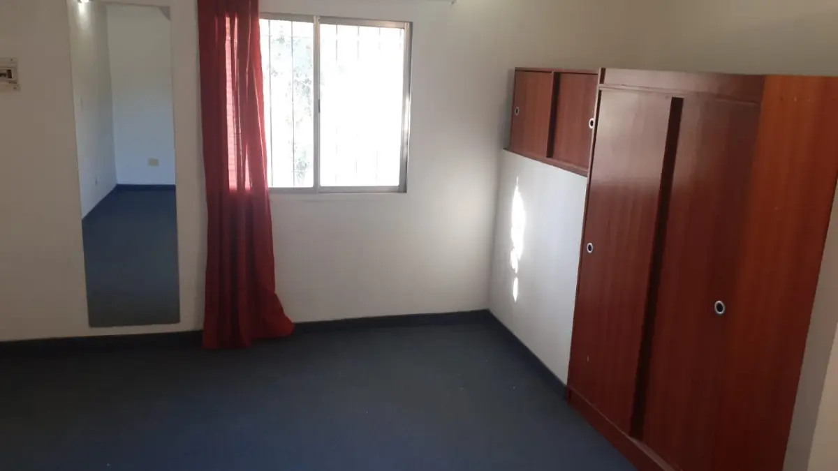 Studio apartment for rent in Victoria