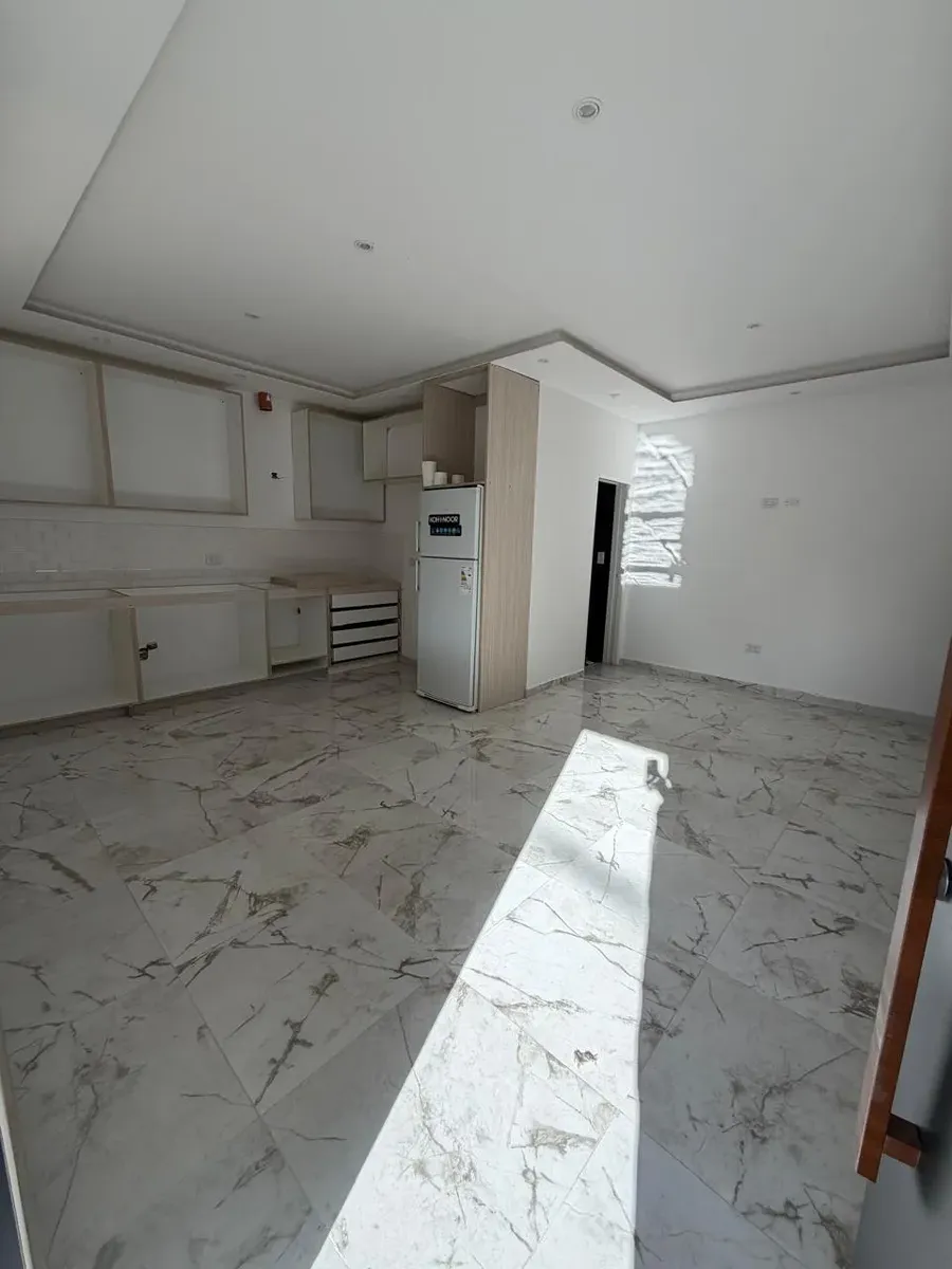 Apartamento de três ambientes novo em Hurlingham