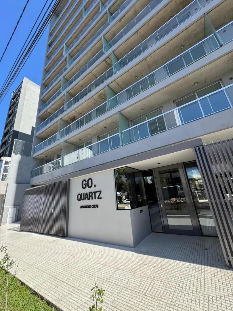 Apartamento de dois ambientes (1 quarto) no centro de General San Martín