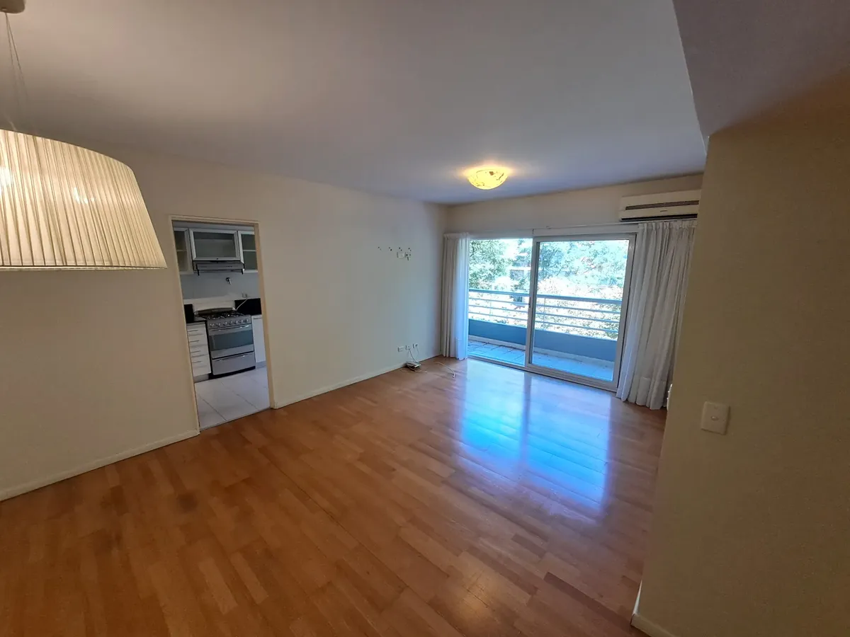Apartamento de três ambientes com 2 banheiros e vaga coberta em Puerto Madero