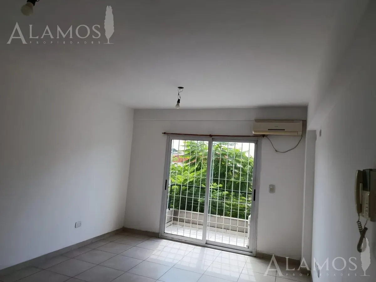 Two-room apartment in Ramos Mejía