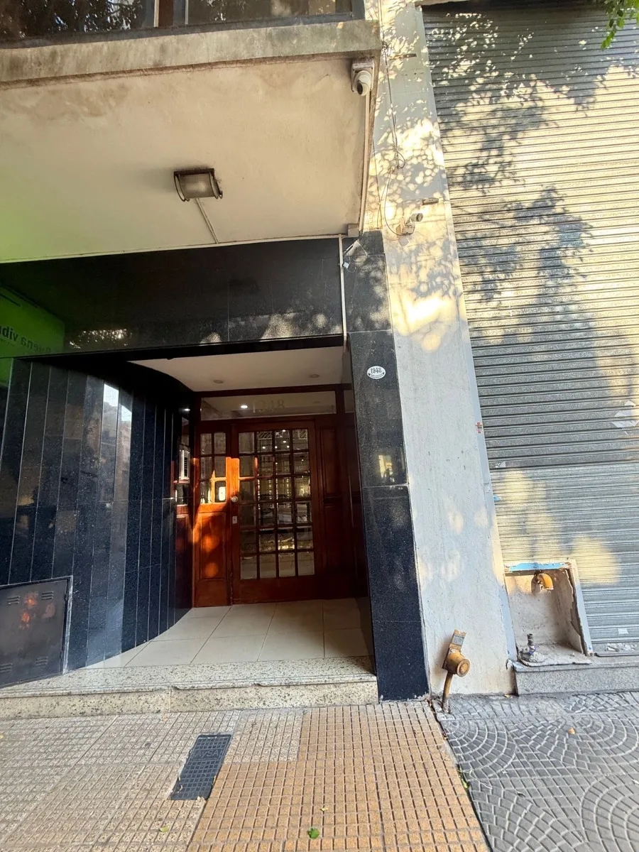 Apartamento de 3 ambientes com 2 dormitórios em Lanús Este