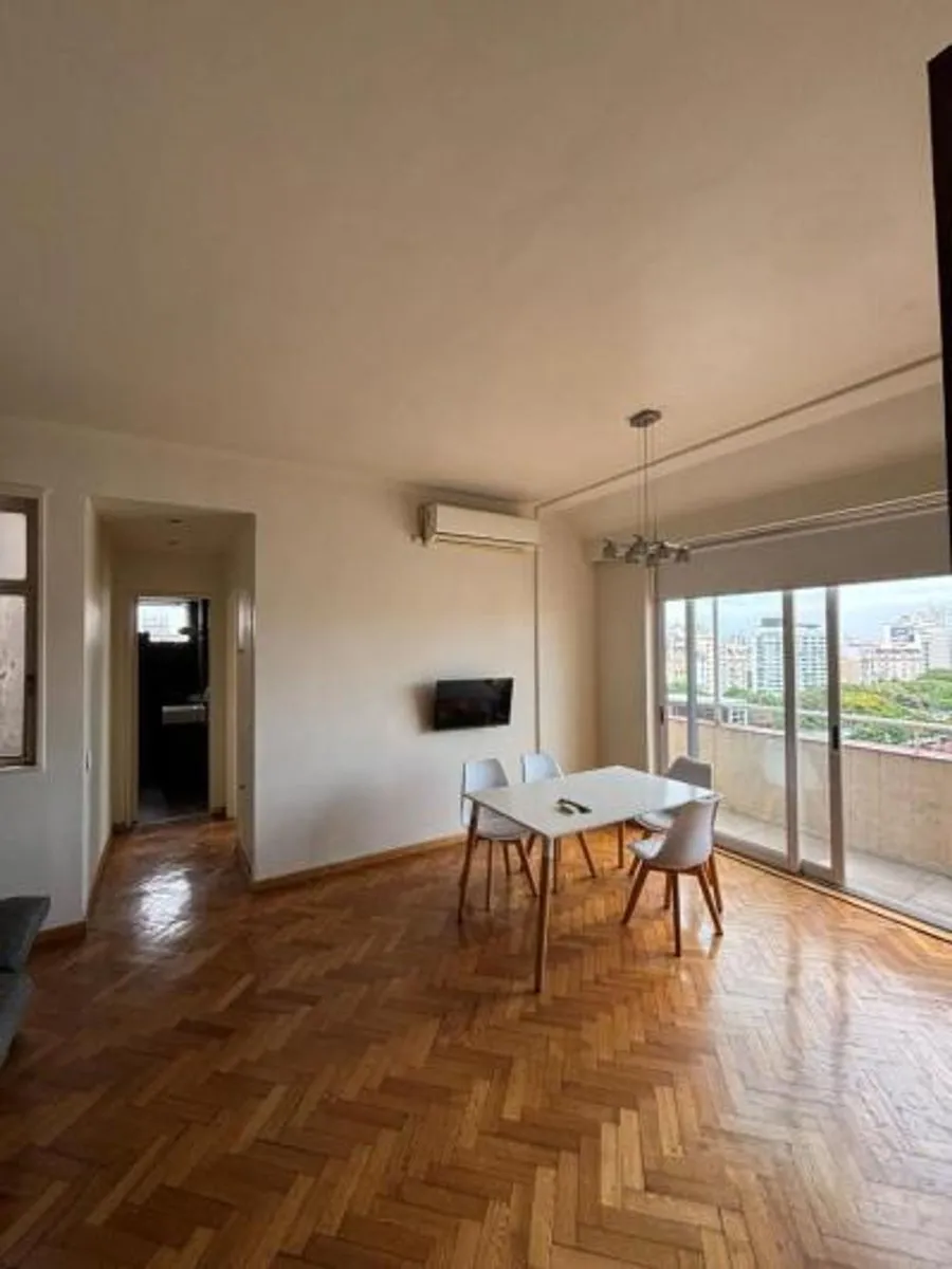 Departamento de 2 ambientes con balcón en Monserrat