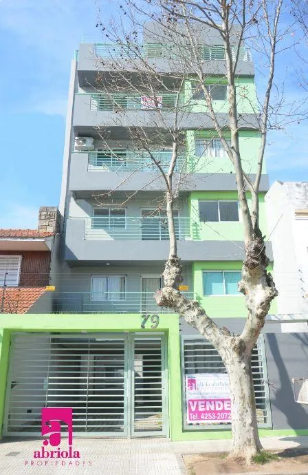 Квартира с 1 спальней с мебелью и парковкой в Quilmes Oeste