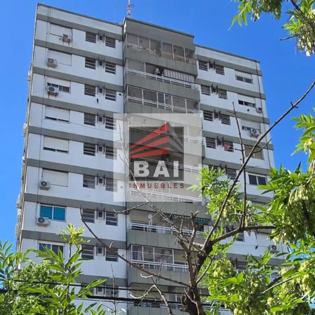 Квартира с 2 спальнями и балконом в Saavedra