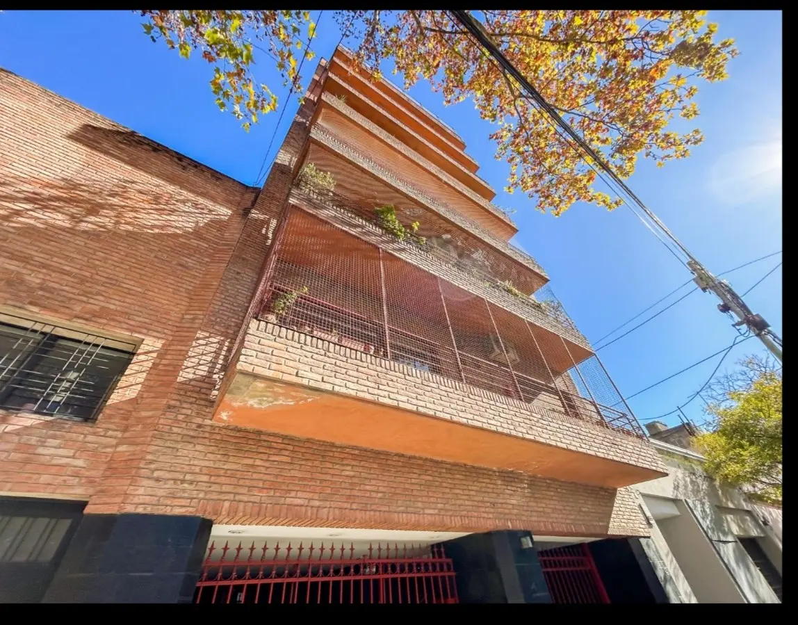 Apartamento de quatro ambientes com 3 quartos em Núñez