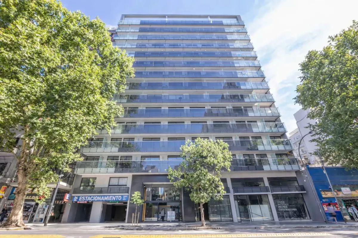 Apartamento de 2 ambientes com pátio e varanda em Balvanera