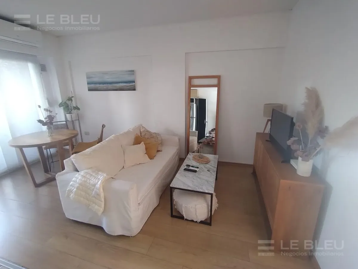 Furnished one-bedroom two-room apartment with balcony in Núñez