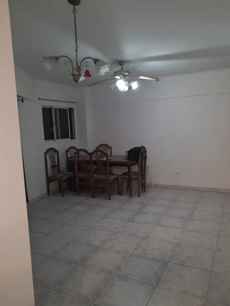 Apartamento de 2 ambientes com 1 dormitório na Lanús