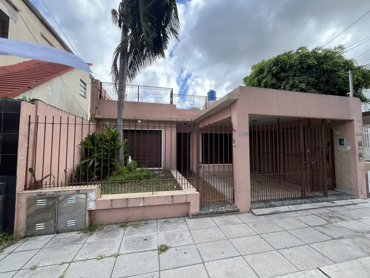 Two-bedroom PH in General San Martín with patio, terrace and covered parking