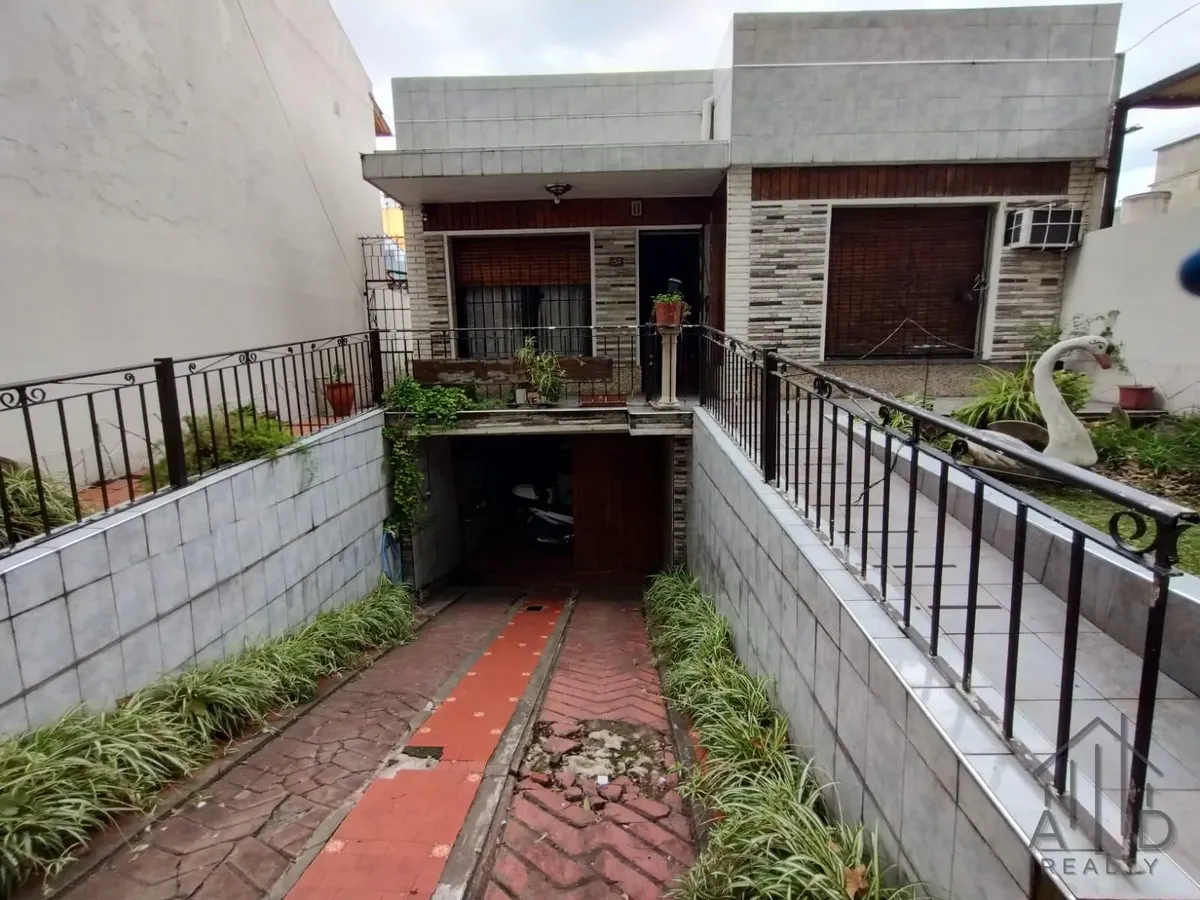Casa En Alquiler Comercial Florencio Varela Inmejorable Zona