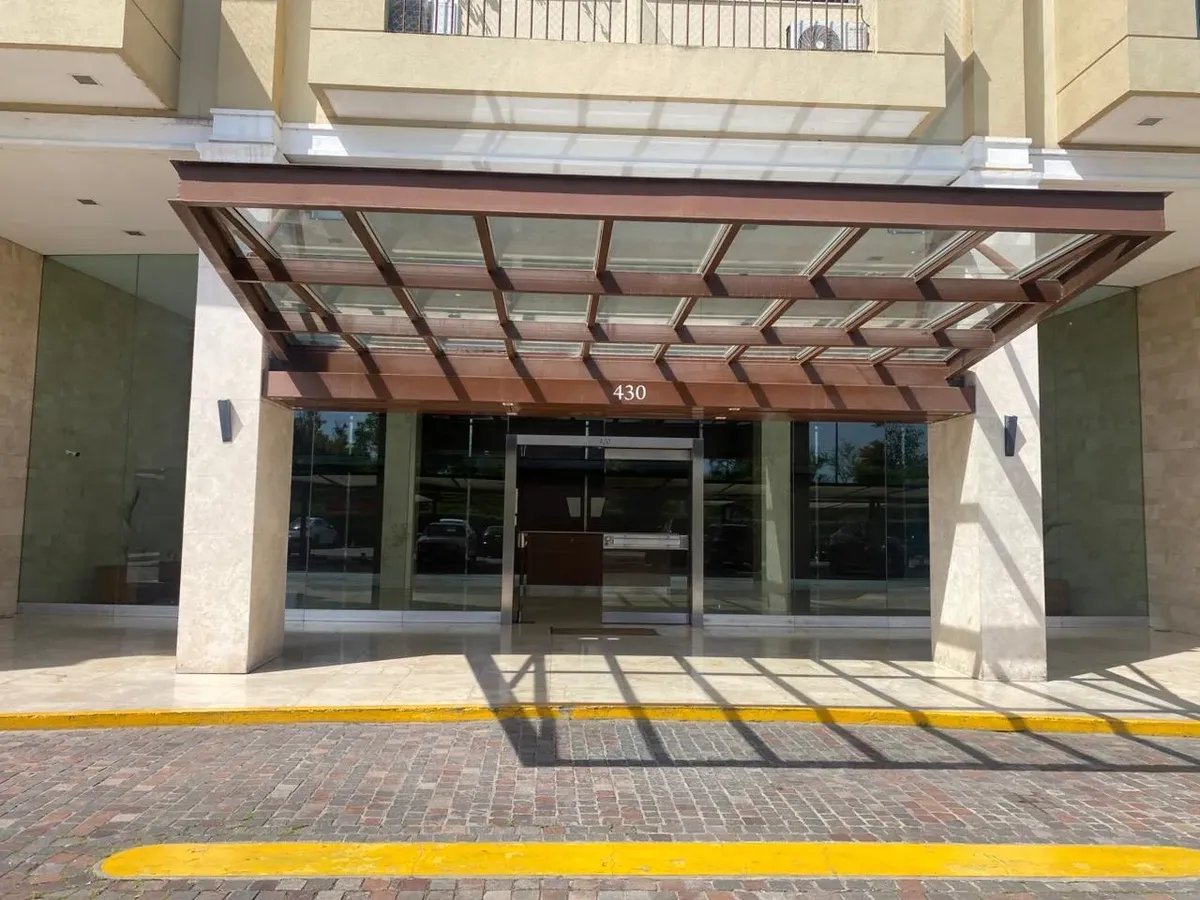 Studio apartment with pool and parking in Tigre