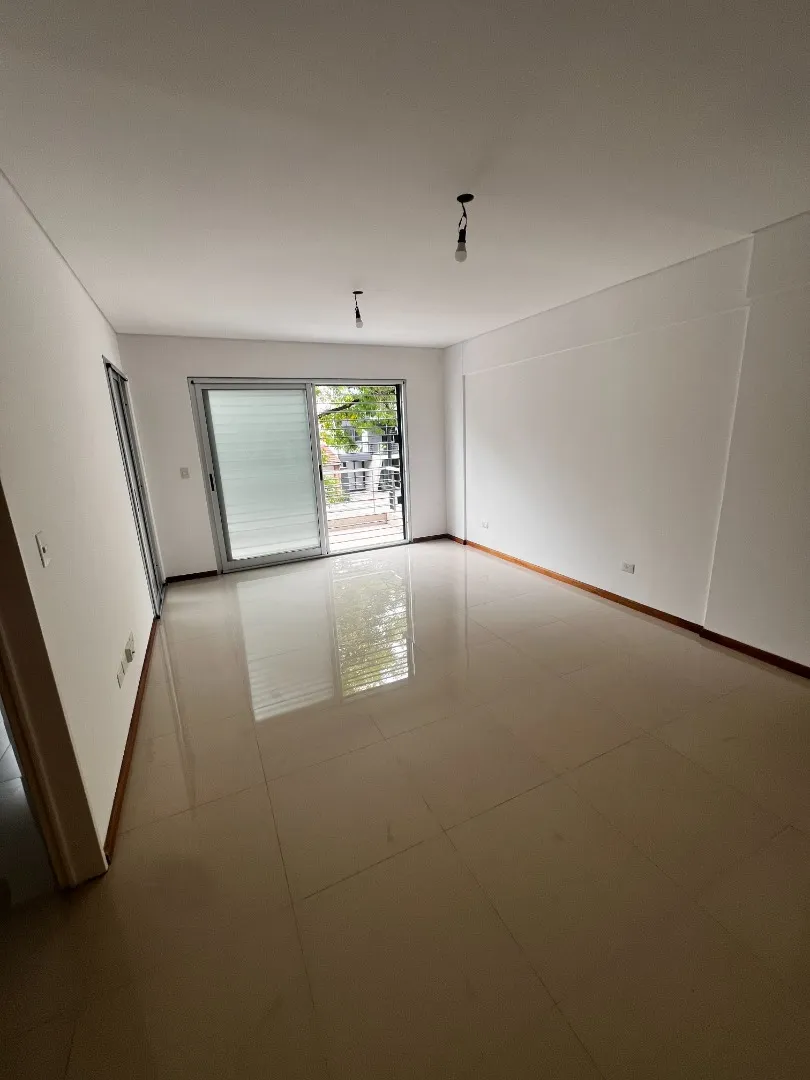 Apartamento semipiso de 3 ambientes com 2 vagas em Villa Devoto