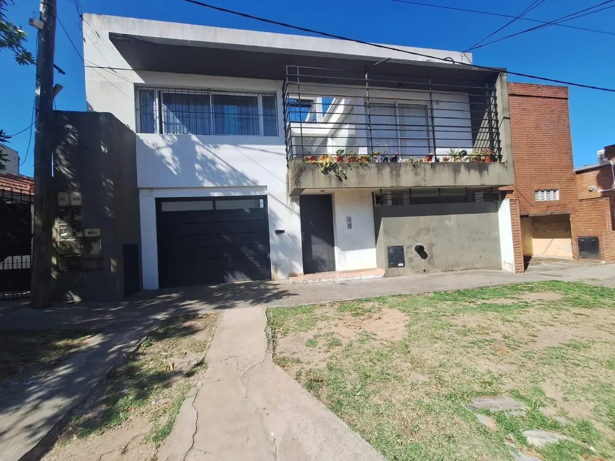 Studio apartment for rent with parking