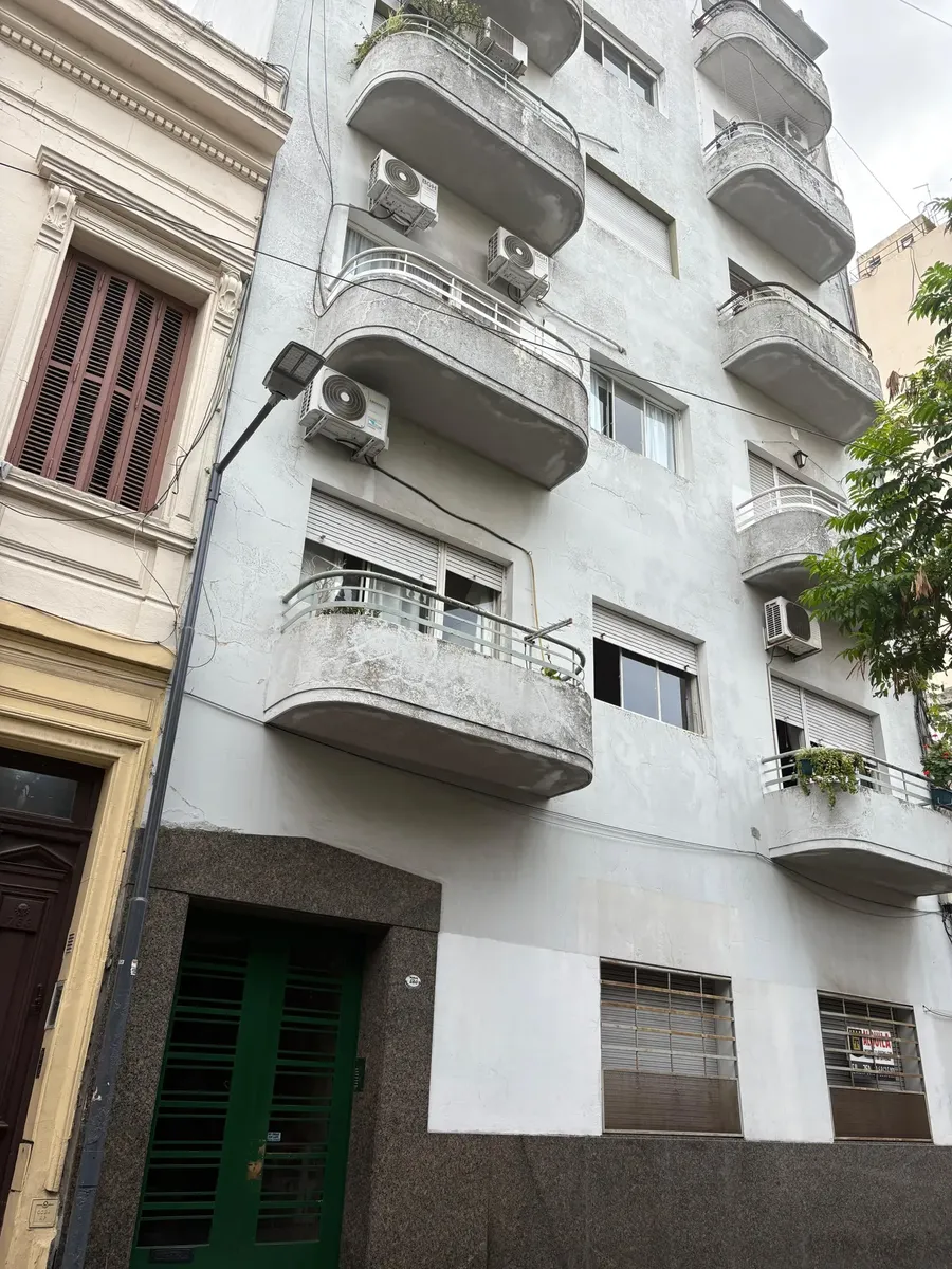 Apartamento de dois ambientes com escritório em San Telmo