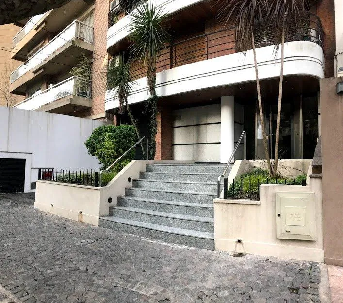 Refurbished one-bedroom half-floor apartment in Lomas de Zamora