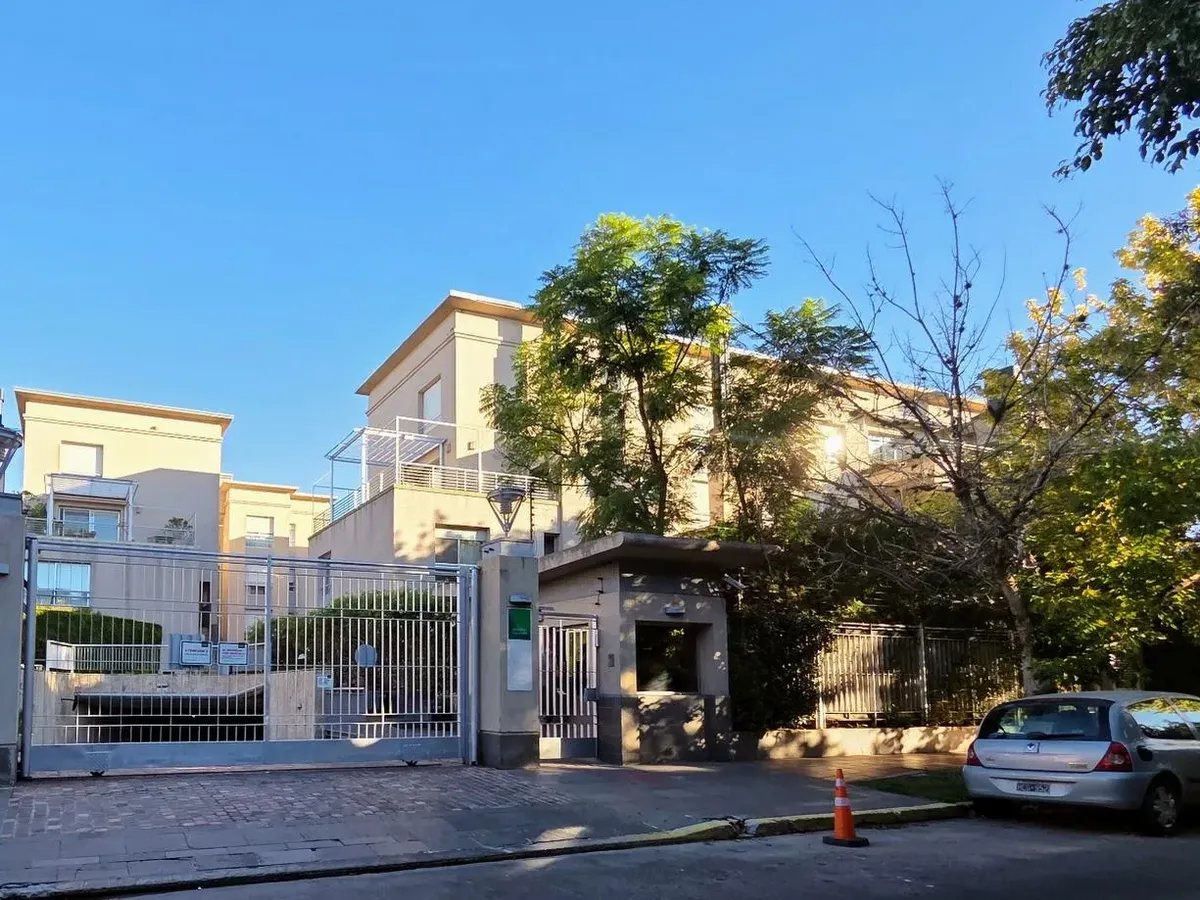 Departamento de 2 ambientes con cochera en San Isidro