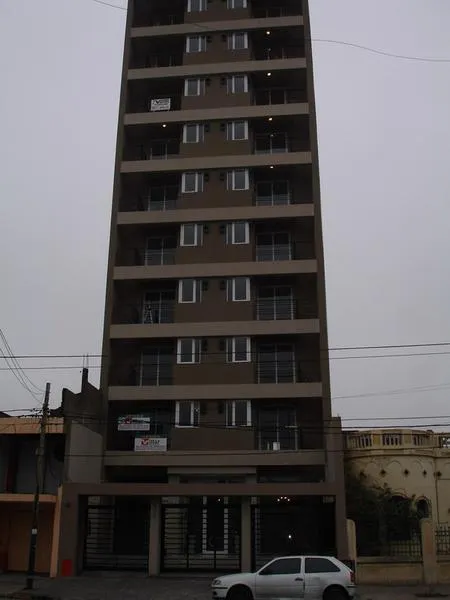 Semipiso de 2 ambientes con balcón en Lomas de Zamora