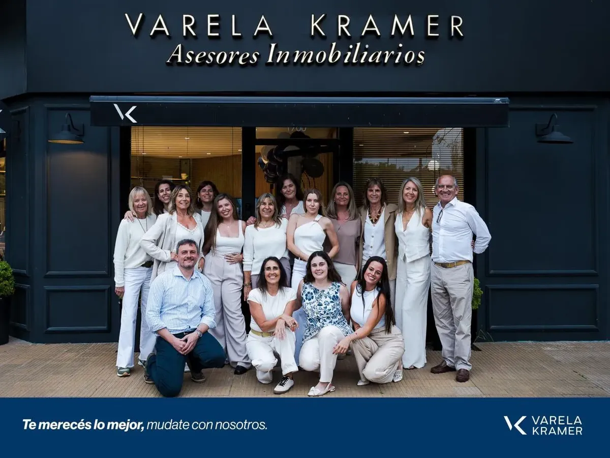 Two-room apartment for rent in Victoria