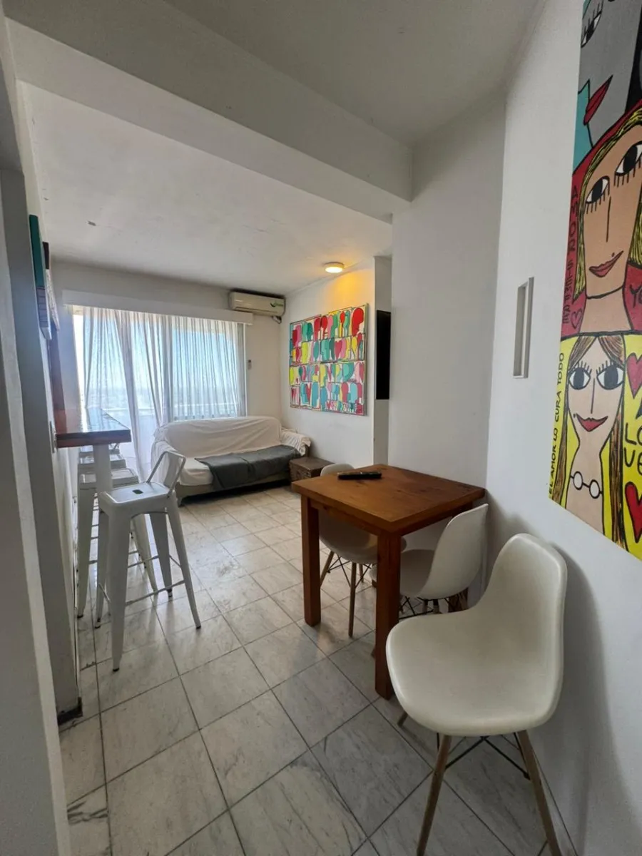 Departamento amoblado de 3 ambientes con balcón en Villa Crespo