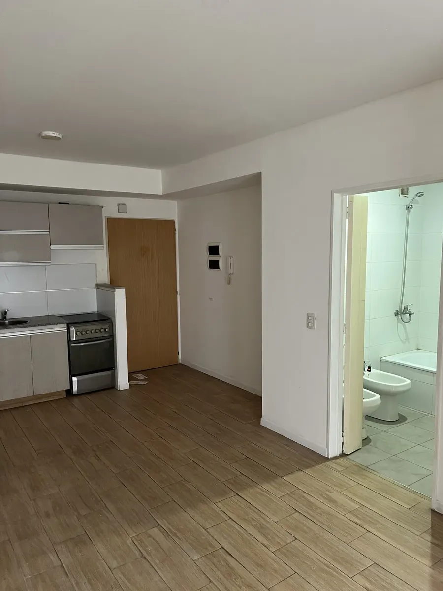 Apartamento de dois ambientes de 43 m² com varanda em Caballito
