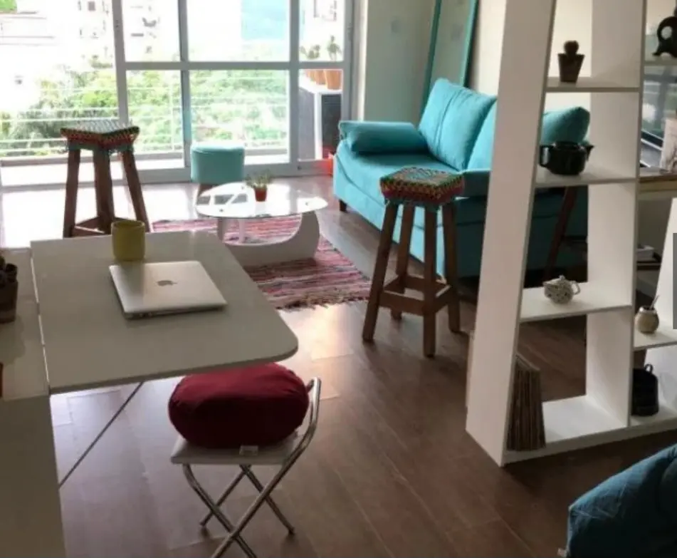 Kitnet mobiliada em Palermo com varanda e piscina