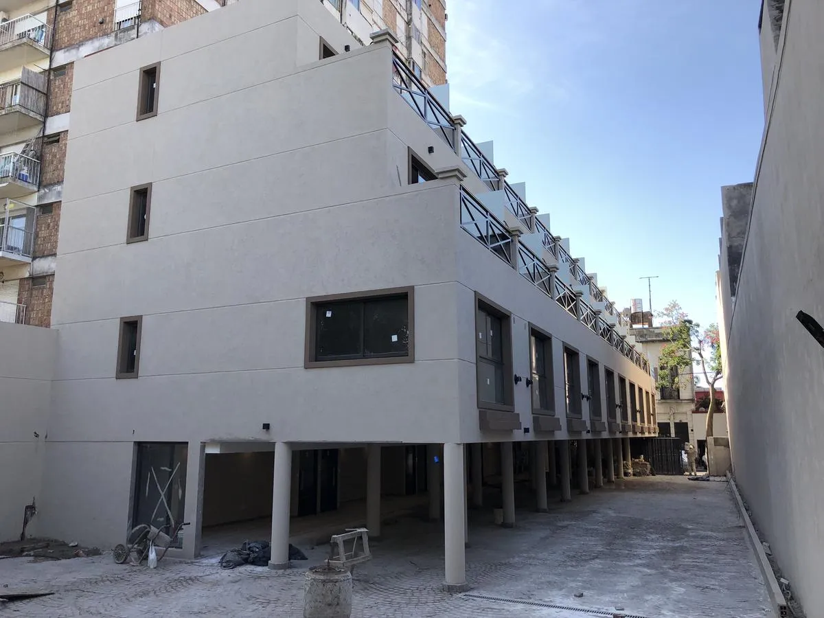 Two-room duplex apartment with parking in Floresta