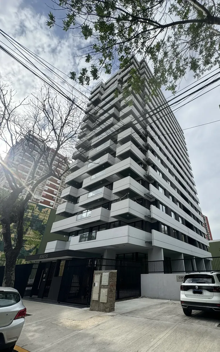 Departamento de 2 ambientes en San Cristóbal con cochera en el piso 12