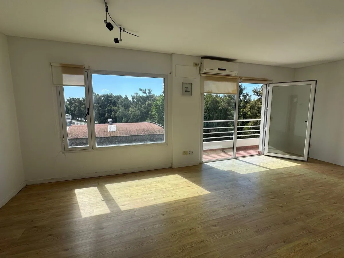 Квартира с 1 спальней и балконом в Beccar