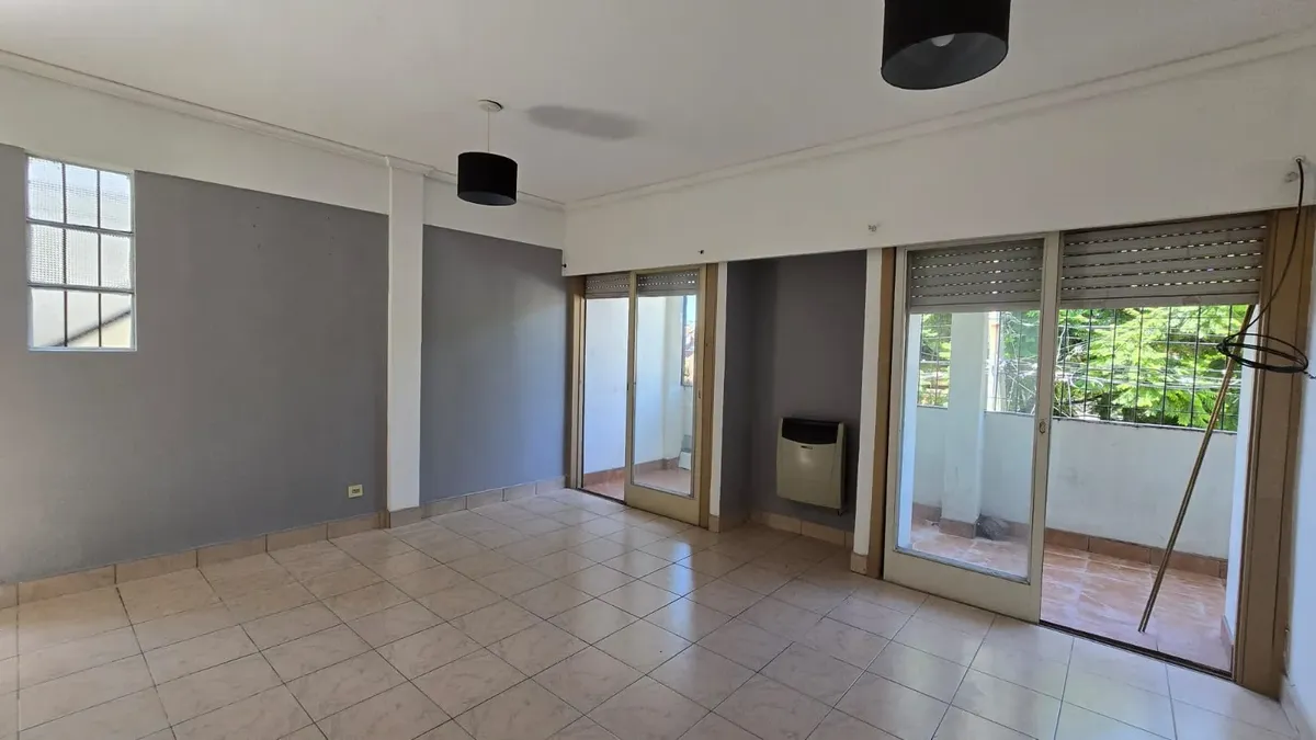 Departamento de 3 ambientes en alquiler en Castelar