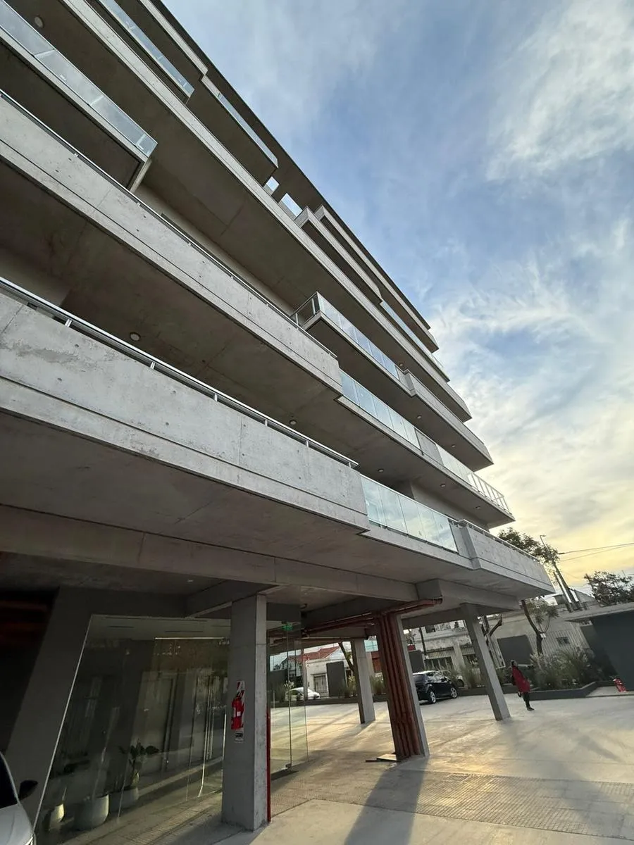 Brand-new two-room apartment with balcony in Vicente López