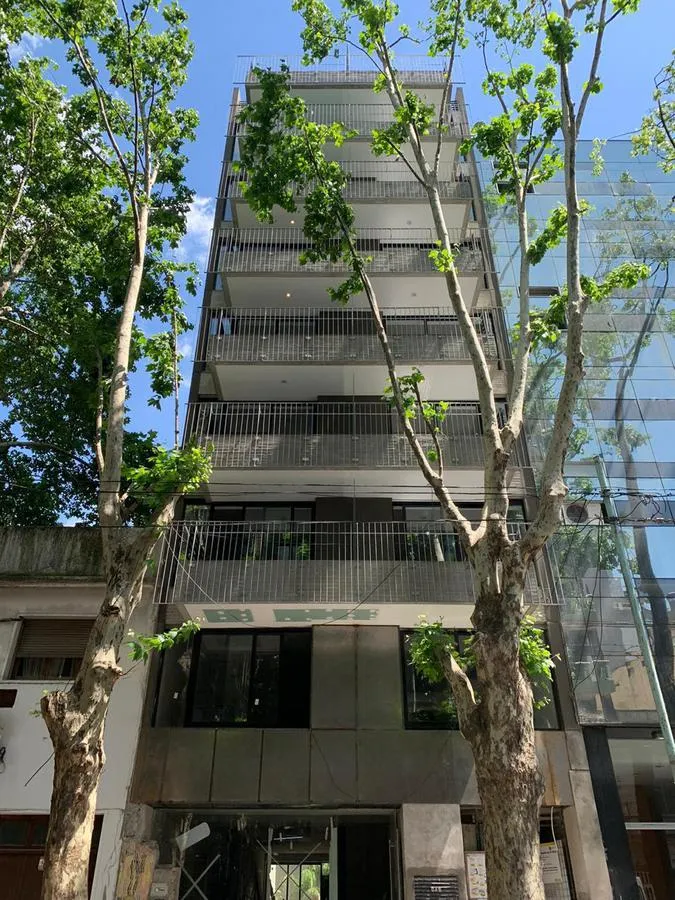 Apartamento-kitnet com varanda-terraço em Palermo