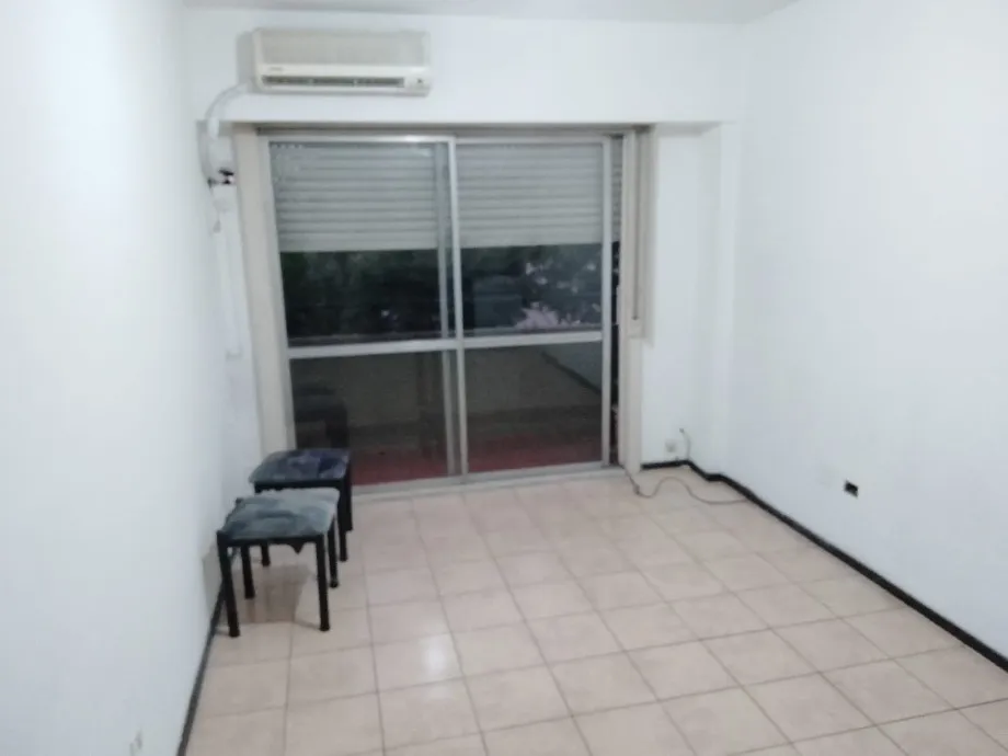 Departamento de 1 dormitorio en alquiler en Morón Centro