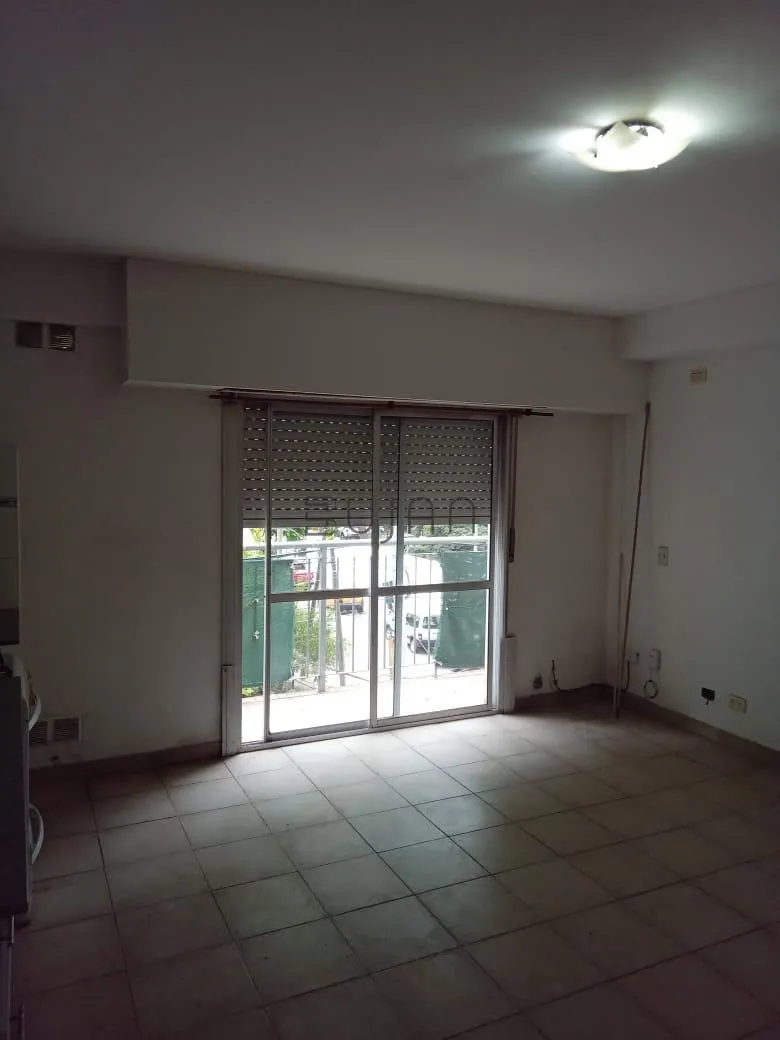 Departamento En Alquiler En Monte Grande - 3 Ambientes Con Balcón Y Cochera
