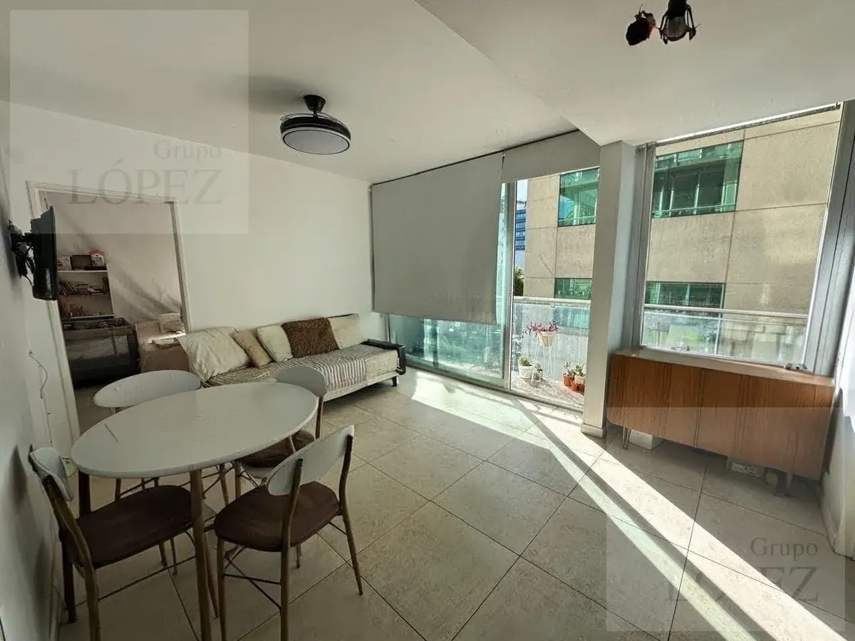 Apartamento de dois ambientes com varanda em Olivos